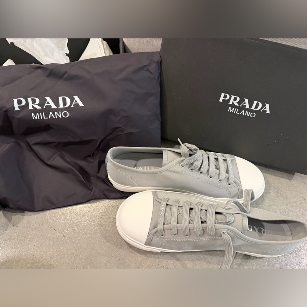 Men’s Prada Sneakers! Size 12. Never worn, in great condition. - Picture 3 of 4